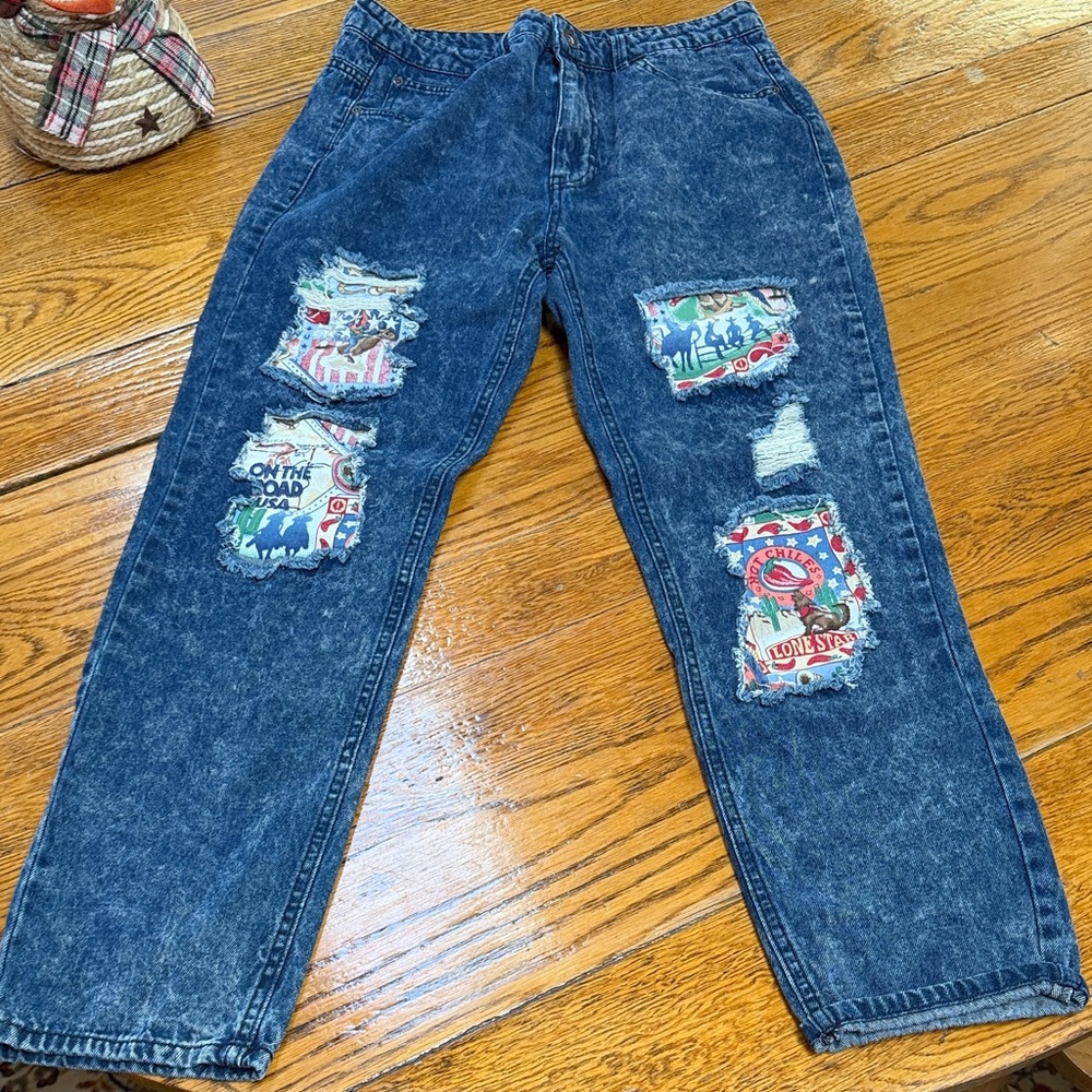 JC JQ Premium Jeans. Acid washed with cowboy designs in insets on legs. Large